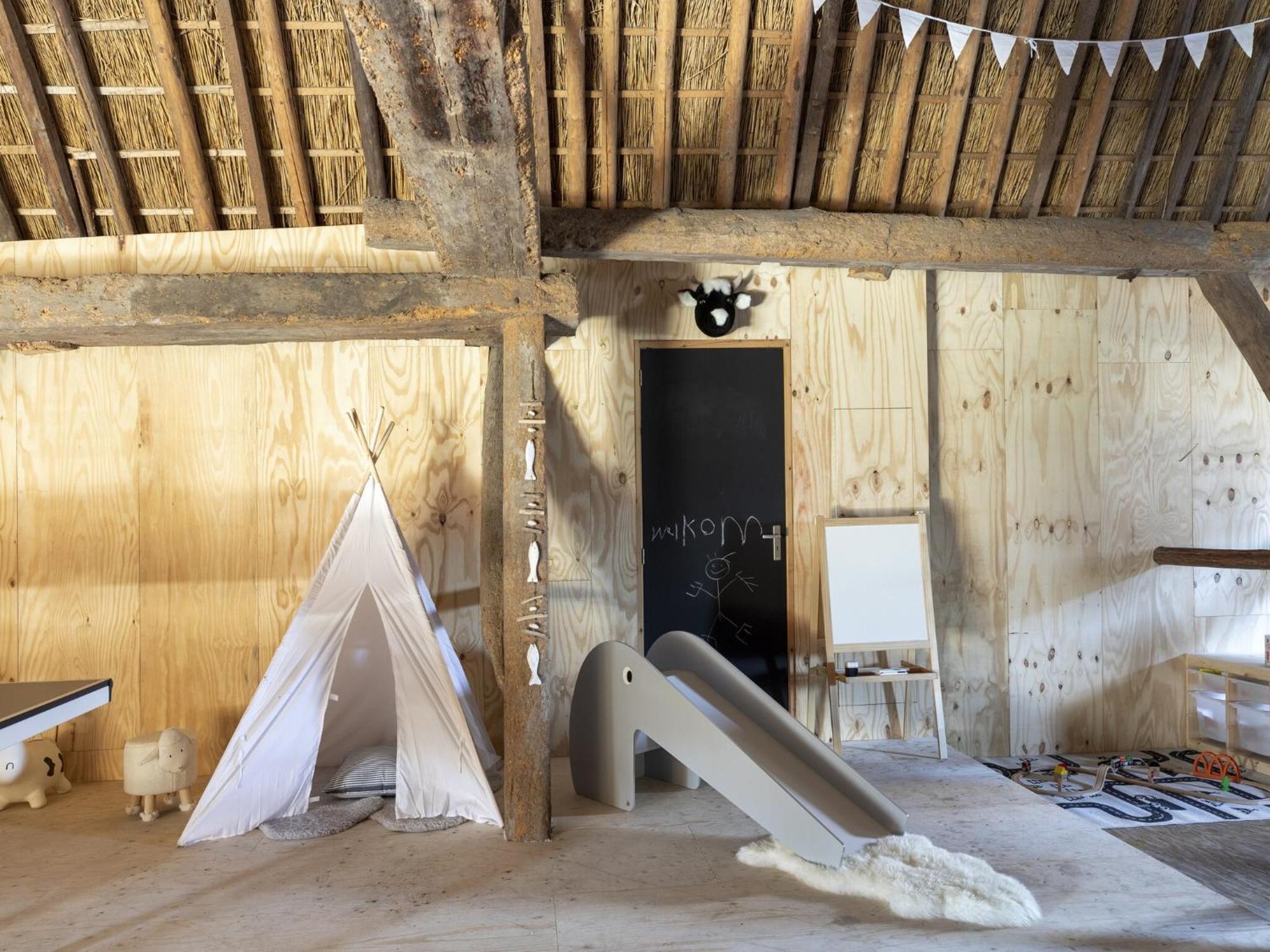 Luxuriously Restored Farmhouse With Trendy Interior Close To Sea And Forest Groet Exteriér fotografie